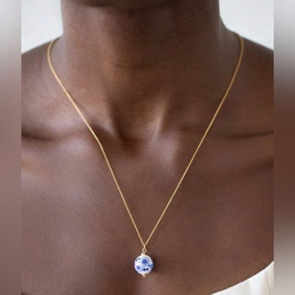 Anthropologie Jewelry - Elegant Gold Necklace with Blue and White Pendant S915